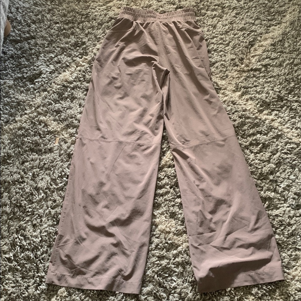 Lululemon Swift Mid-Rise Wide-Leg Pant taupe - Picture 7 of 9